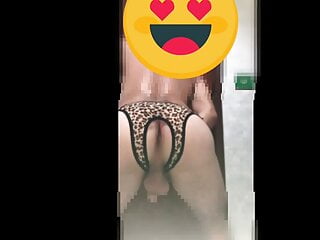 Femboy show her sexy ass