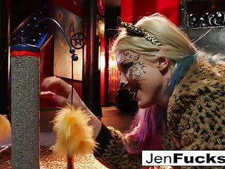 Jen Hexxx helps Leya the cat do a milk enema!