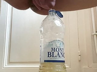 pee in bottle 2