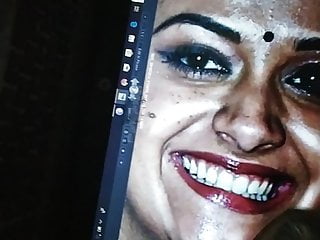 Keerthi Suresh cum tribute with nwdtyy spit