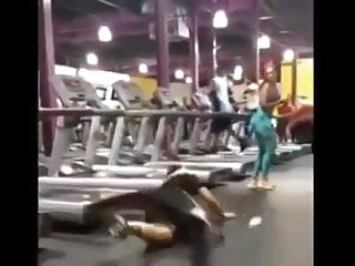Funny Treadmill Fail for a hot Pawg in the Gym