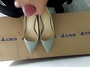 Masturbate cum light blue pumps