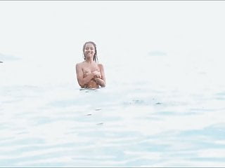 Elke Salverda: Sexy Topless Girl - Amphibious