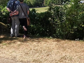 Mature Milf Barefoot video: SEXY MATURE MILF BAREFOOT