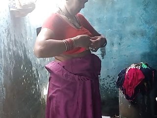 Indian village aunty shot bathing part 1 full hd