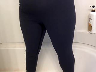 Leggings, BBW, Pissing, Wet