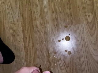 Wanking my and cuming the floor...