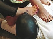 Sub eat over Lohanny Brandao & Alessandra Leite's feet