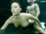 Underwater fucking 