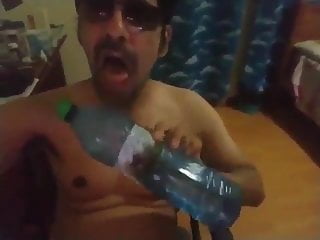 سکس گی فاحشه بطری را لیسر می کند بعد از اینکه آن را در آموزش برده همجنس گرای نژادی لاتین خود قرار داد (gay) برده همجنسگراهمجنسگراay) الاغ همجنسگرا (gay) خروس بزرگ آماتور مقعد BDSM