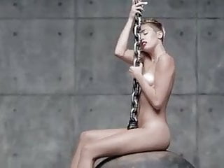 Miley cyrus nude in xwrecking ball...