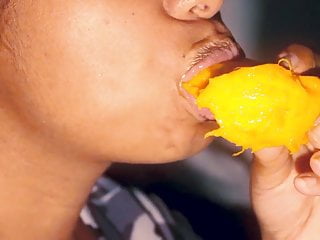 Sexy mouth ebony playing mango...
