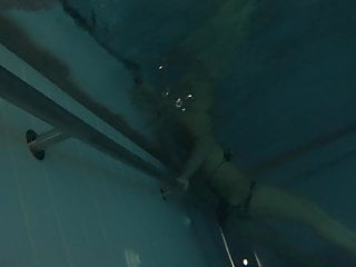 Water jet massage in pool