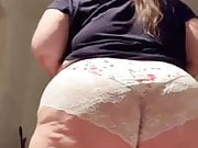 Emma shows her fat ass 