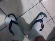 Havaianas e meias