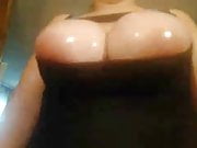 Oiled boobs 