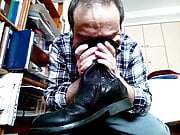 Kocalos - Sniffing my old boots 