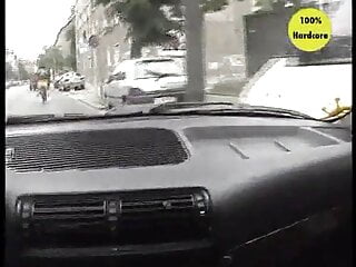 Sandy steckt sich den Dildo ganz tief in die Fotze  - Bild 2