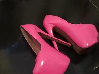 Gf pink heels...