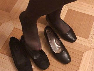 Sexy flats with pantyhose...