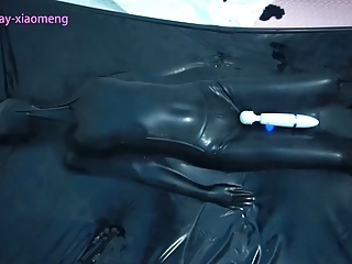 Xiaomeng vacuum bed orgasm...