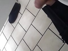 Looking to get my cock sucked in public toilets