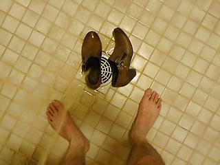 Piss in wifes brown work shoe...