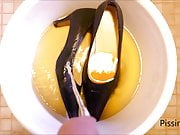 Pissing in wifes blue heels (pumps) many times (soaking)