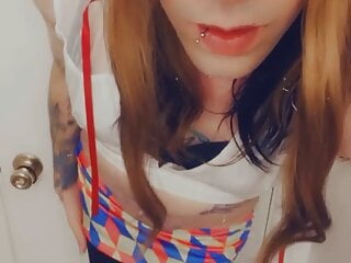 Sexy Trans Wants To Wrap Her Lips On Your Cock