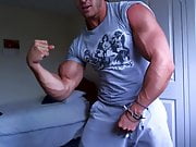 Str8 muscle massive flexing