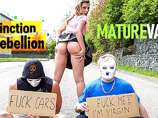 Sextinction Rebellion in the MatureVan