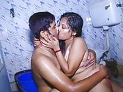 Desi B-Grade Hot Bath scene