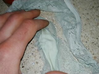 Tasting gf&#039;s dirty panties