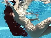 Andreina De Luxe underwater Latina