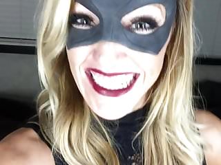 Katie Cassidy in Black Canary costume