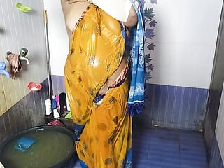 Hot-ranu ki first time shower