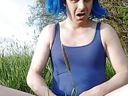 Can't hold me cumming outdoors in my swimsuit
