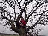 ESSEX GIRL LISA PUBLIC FLASHING PUSSY RUBBING OUTDOORS