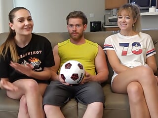 A lucky guy gets both girls to suck him off in the pool in the backyard