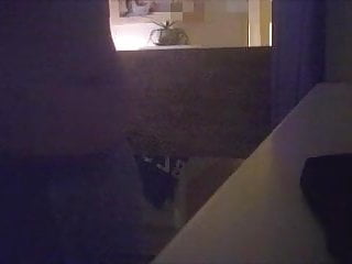 Mama beim Umziehen