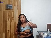 Hen Gnilinha extracts breast milk from her big tits