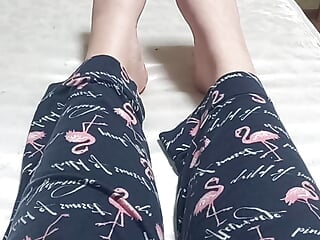 Gorgeous legs and toes