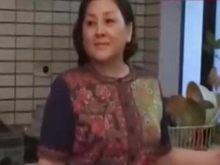 Japanese BBW Mature mother and not her son